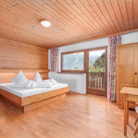 Haus Tuxerklamm Апартаменты *